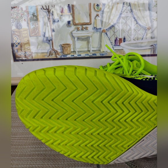 Men's New Balance "996v3" Tri-Color Training/Tennis Shoes. Size 9.5. Very Good. - Picture 9 of 11